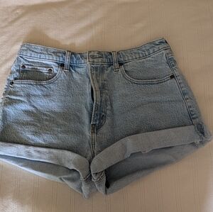 Abercrombie's women's High Rise Mom Short size 30